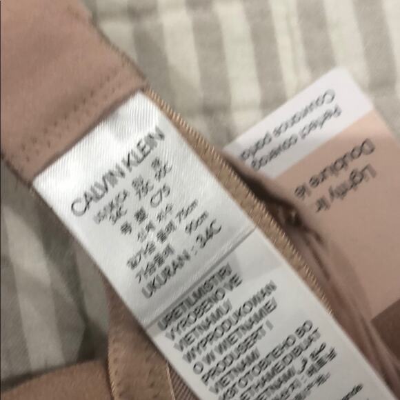 Calvin Klein lined breathable bra strap conversion Size 34C NWT Intimates - Picture 5 of 8